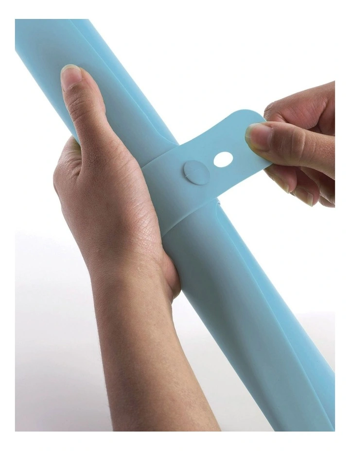 Joseph Joseph Rollup Silicone Pastry Mat Blue 4 Joseph Joseph Rollup Silicone Pastry Mat Blue - Image 2