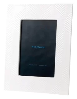 Wedgwood Folia Picture 5x7" Photo Frame White