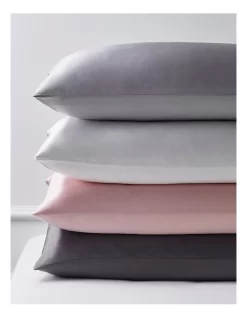 Heritage Luxe Silk Pillowcase In Silver 9 Heritage Luxe Silk Pillowcase In Silver -Household Items Shop 653987980 653985820 4 3 720x928