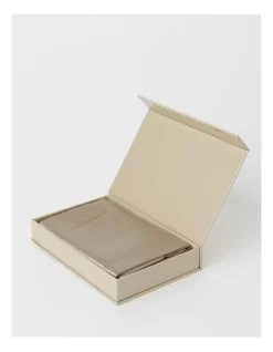 Heritage Luxe Silk Pillowcase In Champagne -Household Items Shop 653987980 836275510 4 720x928