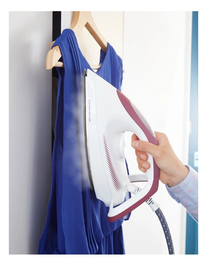 Tefal Express Anti-Calc Red/White Steam Generator Iron SV8013 6 Tefal Express Anti-Calc Red/White Steam Generator Iron SV8013 - Image 4