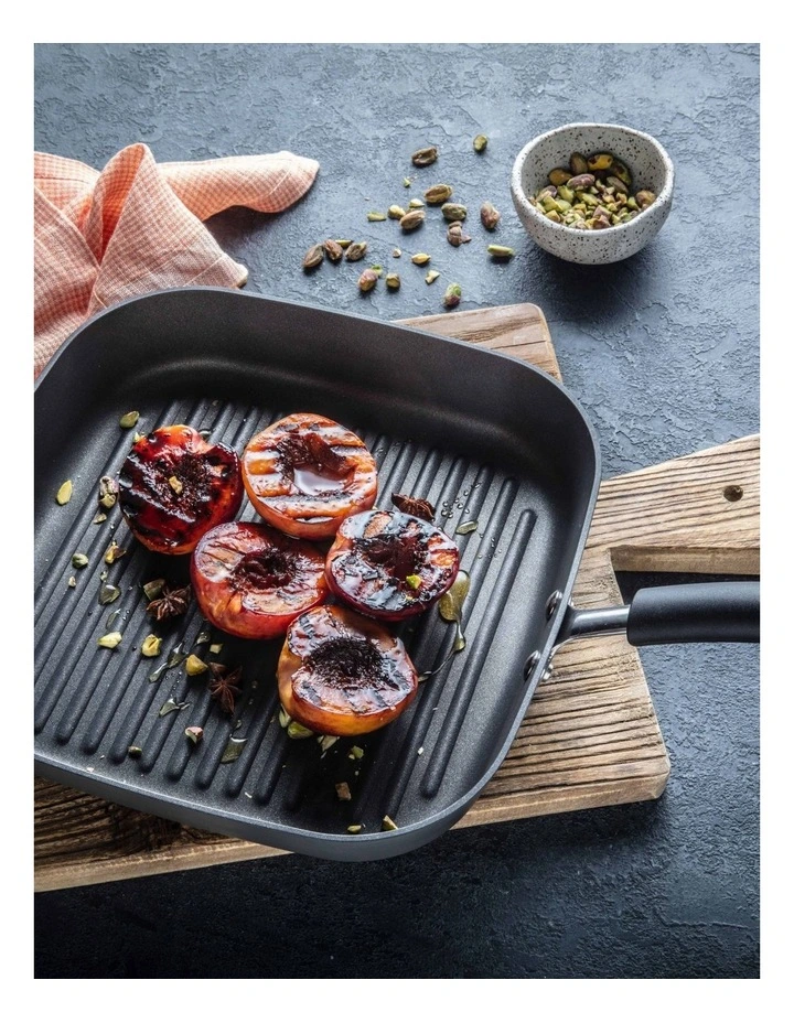 Total Nonstick Induction Square Grill Pan 28cm In Black 4 Total Nonstick Induction Square Grill Pan 28cm In Black - Image 2