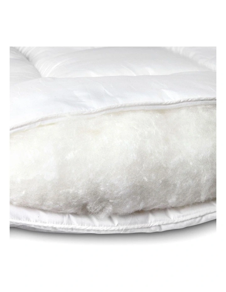 Queen Size Bamboo Matress Topper 7 Queen Size Bamboo Matress Topper - Image 5