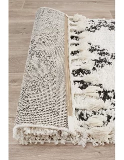 Saffron 33 White Runner Rug -Household Items Shop 798042250 6 720x928