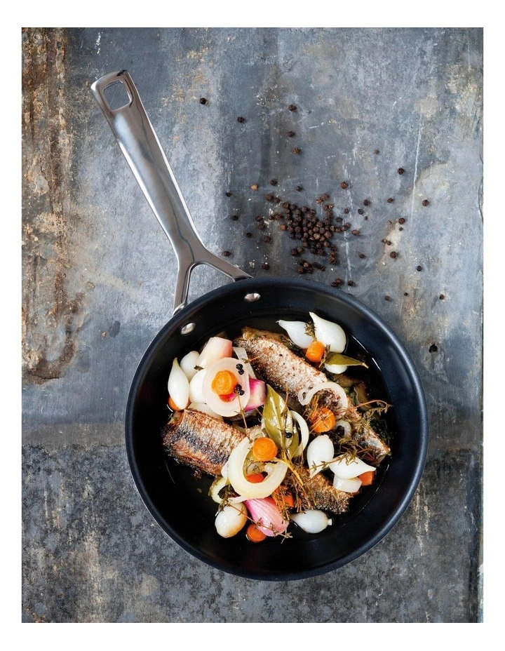 Le Creuset Classic 3-Ply Stainless Steel 2pc Frypan Set 24cm & 28cm 4 Le Creuset Classic 3-Ply Stainless Steel 2pc Frypan Set 24cm & 28cm - Image 2