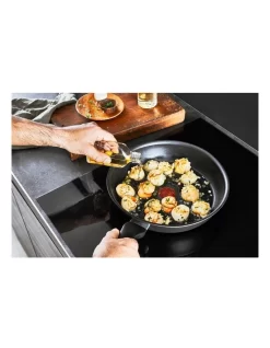 Tefal Unlimited Non-stick Induction 32cm Frypan -Household Items Shop 814528000 3 720x928