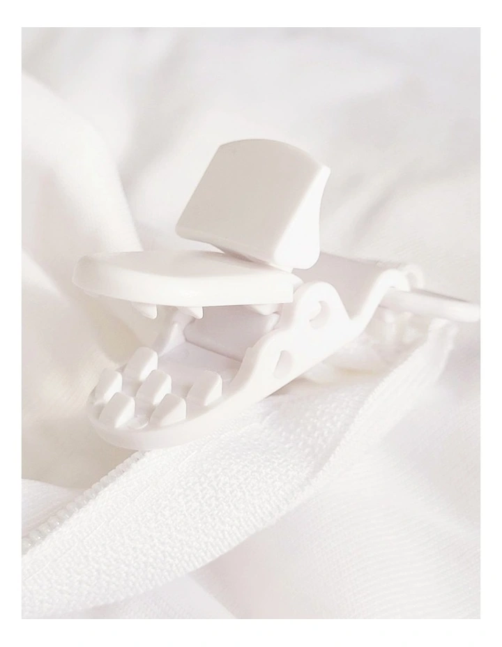 Eclipse Smooth Dynatex Waterproof Quilt Protector 6 Eclipse Smooth Dynatex Waterproof Quilt Protector - Image 4