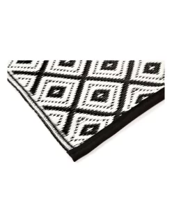 180x270cm Kimberley Black And White Recycled Plastic Outdoor Rug And Mat 11 180x270cm Kimberley Black And White Recycled Plastic Outdoor Rug And Mat -Household Items Shop 840979360 4 720x928