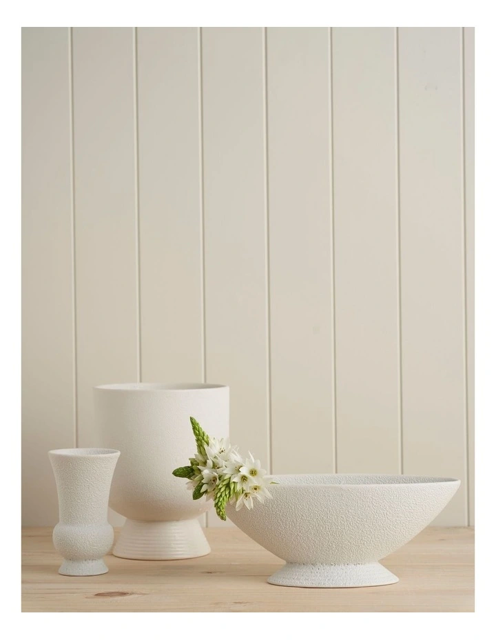 Florist Corner Scallop Vase White 5 Florist Corner Scallop Vase White - Image 3