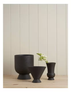 Florist Corner Scallop Vase White 9 Florist Corner Scallop Vase White -Household Items Shop 866602540 4 720x928