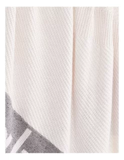 Calvin Klein Chevron Knit Throw Light Grey 6 Calvin Klein Chevron Knit Throw Light Grey -Household Items Shop 881763310 881769160 2 720x928