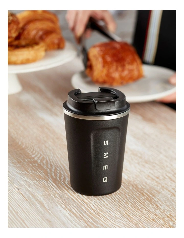 Smeg Travel Mug 350ml Black KCUP350 7 Smeg Travel Mug 350ml Black KCUP350 - Image 5