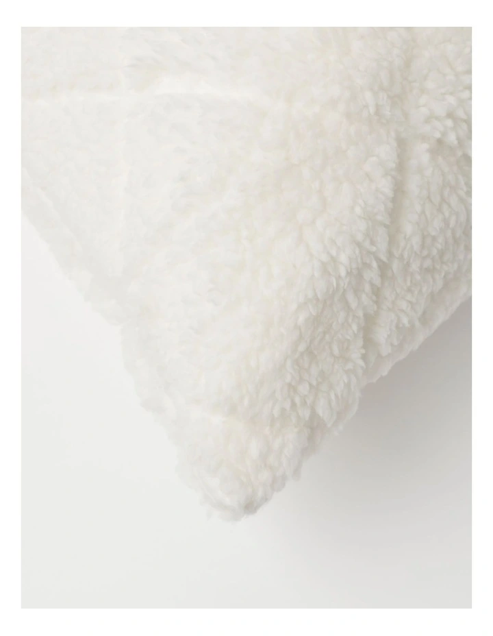 Sherpa Fleece Pillow Protector White 5 Sherpa Fleece Pillow Protector White - Image 3
