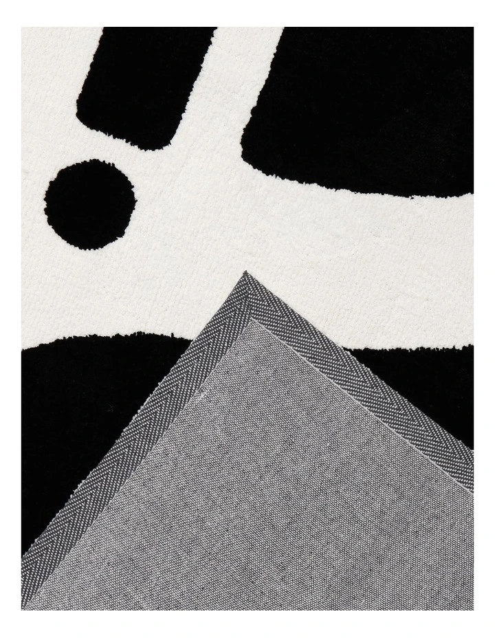 Ritual Geo Rug 230x160cm In Black/White 5 Ritual Geo Rug 230x160cm In Black/White - Image 3