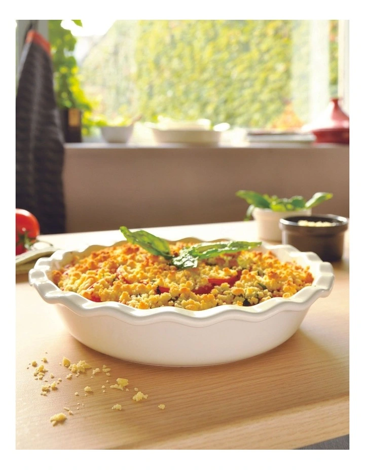 Emile Henry Pie Dish In Burgundy 4 Emile Henry Pie Dish In Burgundy - Image 2