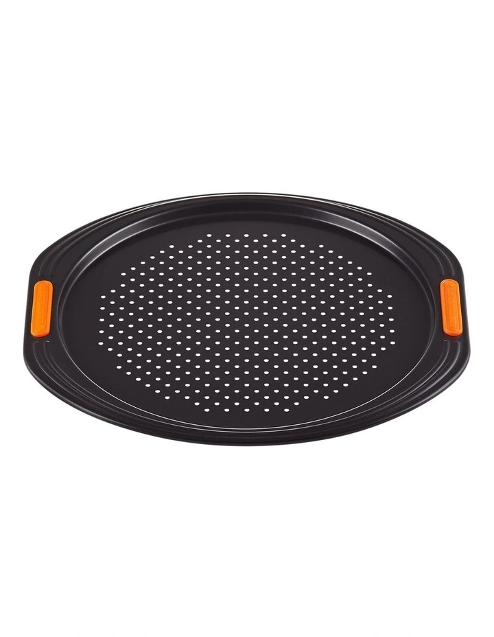 Le Creuset Toughened Non Stick 33cm Pizza Tray In Black 3 Le Creuset Toughened Non Stick 33cm Pizza Tray In Black