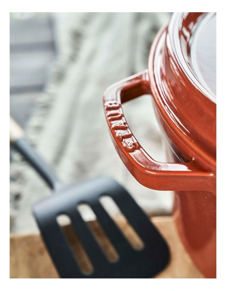 Staub Round Cocotte 24cm In Cinnamon 4 Staub Round Cocotte 24cm In Cinnamon - Image 2