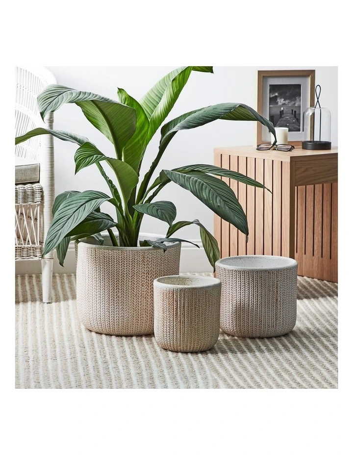Izzy Terracotta Planter Pots Set Of 3 In Bronze 4 Izzy Terracotta Planter Pots Set Of 3 In Bronze - Image 2