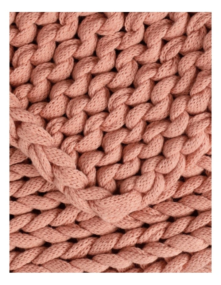 Chunky Knit Throw 130x180cm In Pink 4 Chunky Knit Throw 130x180cm In Pink - Image 2