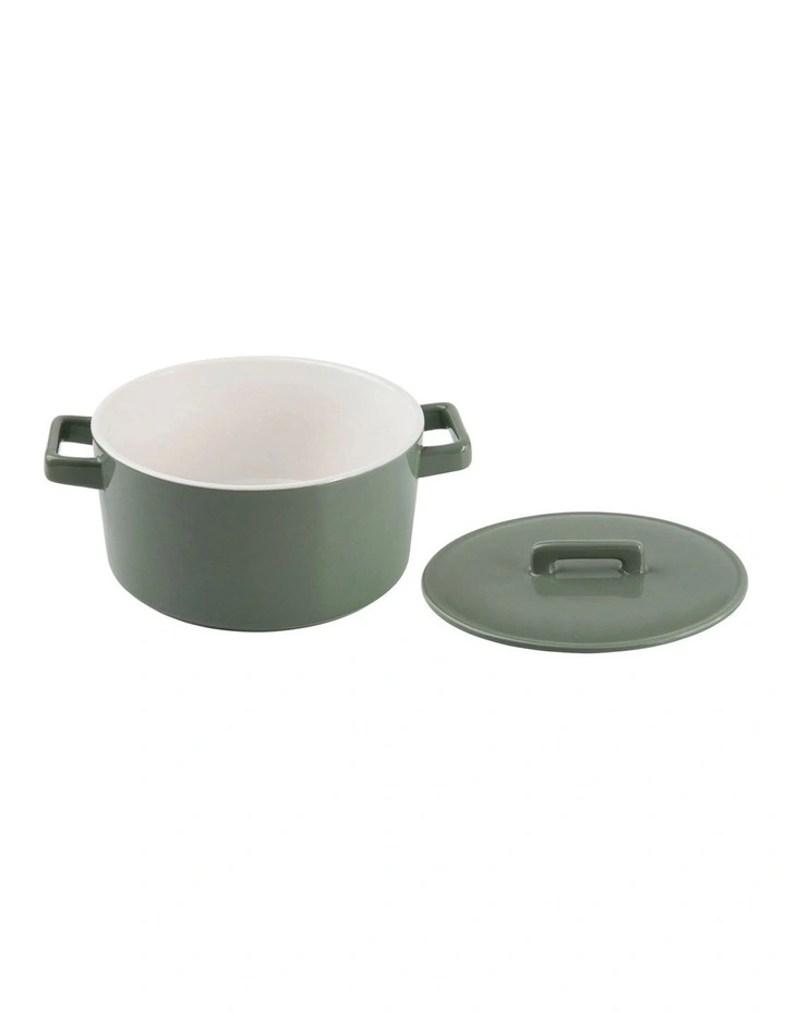 Maxwell & Williams Gift Boxed Epicurious Round Casserole 1.3L In Sage 5 Maxwell & Williams Gift Boxed Epicurious Round Casserole 1.3L In Sage - Image 3
