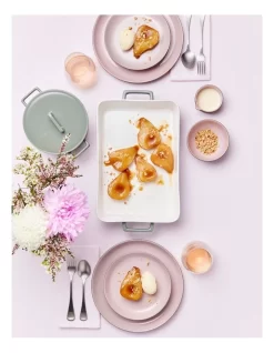 Maxwell & Williams Gift Boxed Epicurious Round Casserole 1.3L In Sage 14 Maxwell & Williams Gift Boxed Epicurious Round Casserole 1.3L In Sage -Household Items Shop 968928490 6 720x928