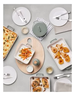 Maxwell & Williams Gift Boxed Epicurious Round Casserole 1.3L In Sage 15 Maxwell & Williams Gift Boxed Epicurious Round Casserole 1.3L In Sage -Household Items Shop 968928490 7 720x928